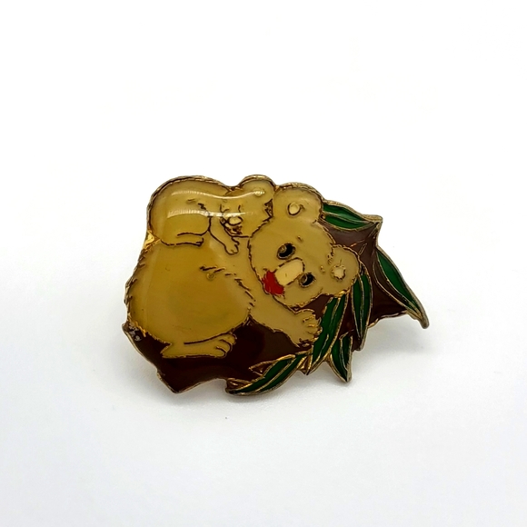 Zoo York Jewelry - Vintage koala 🐨 pin